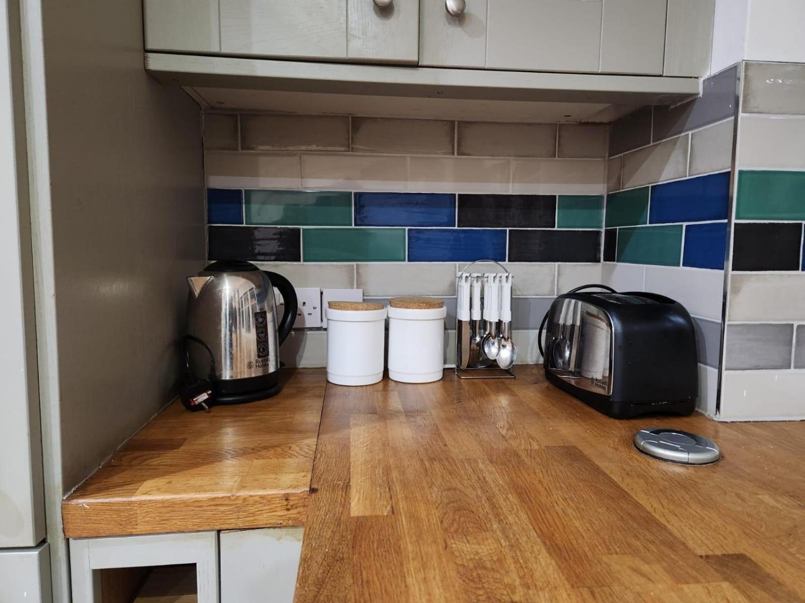 ברמינגהאם D Elmdon Homestay Shared 4 Bedrooms מראה חיצוני תמונה