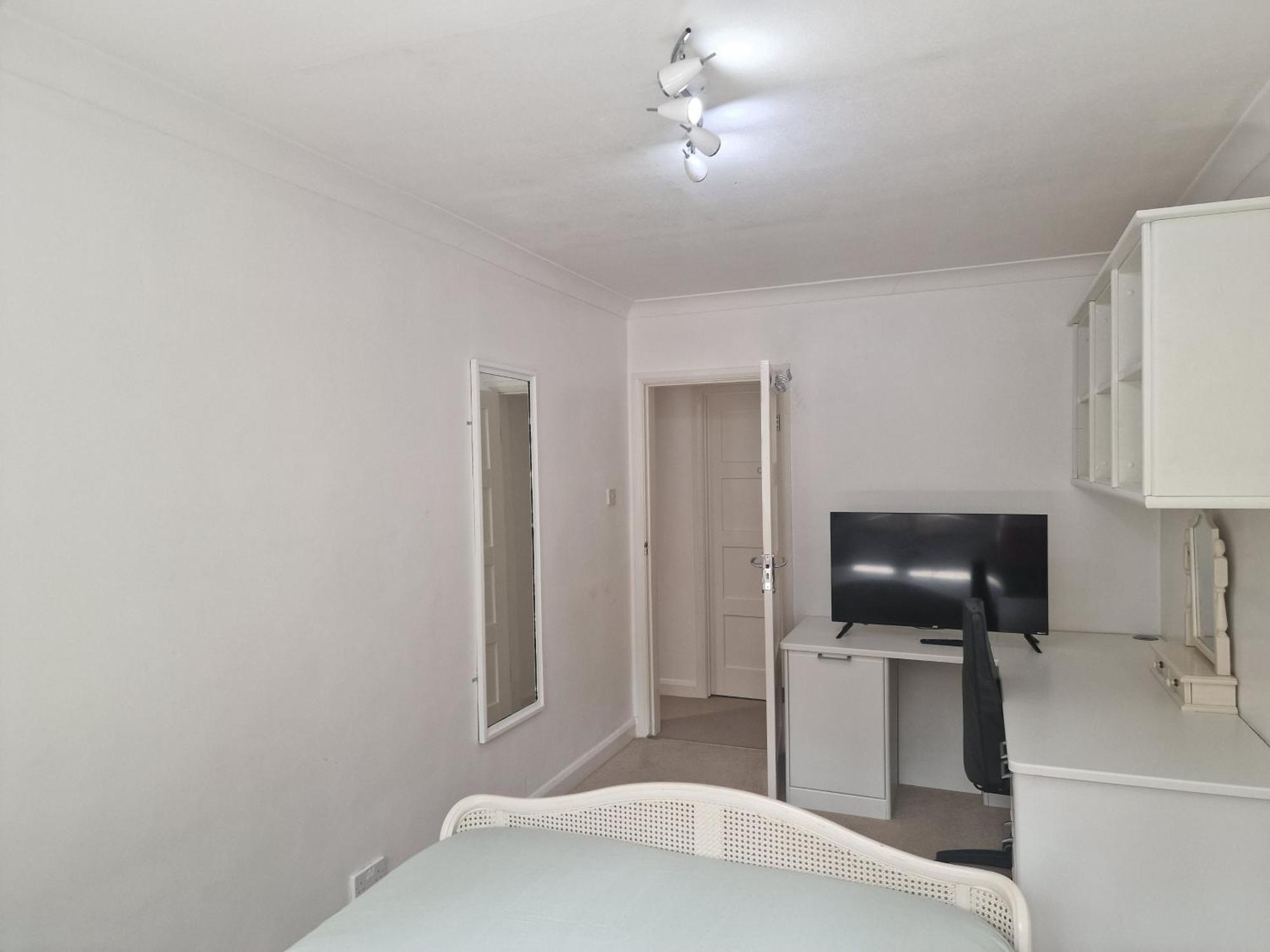 ברמינגהאם D Elmdon Homestay Shared 4 Bedrooms מראה חיצוני תמונה