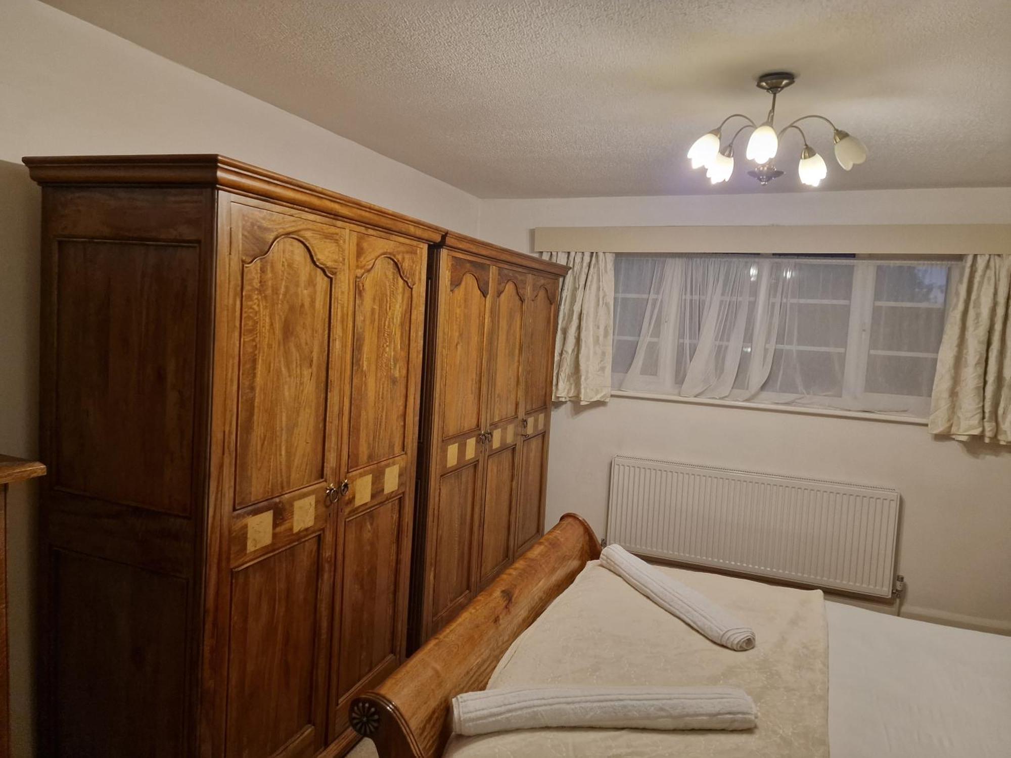 ברמינגהאם D Elmdon Homestay Shared 4 Bedrooms מראה חיצוני תמונה